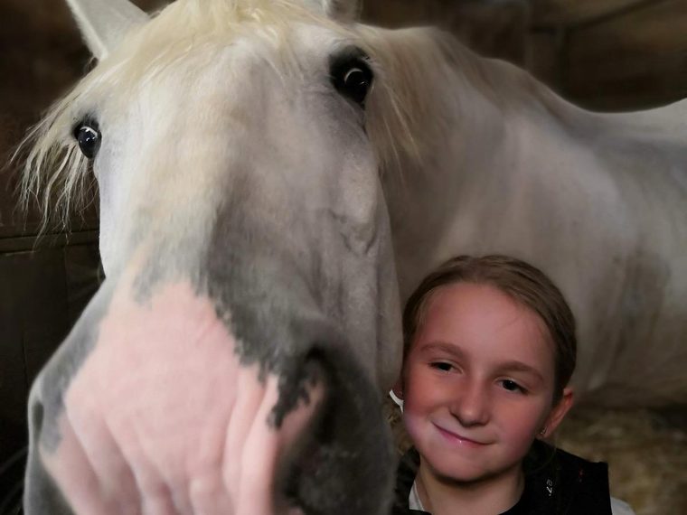 Anaë et son cheval, complicité